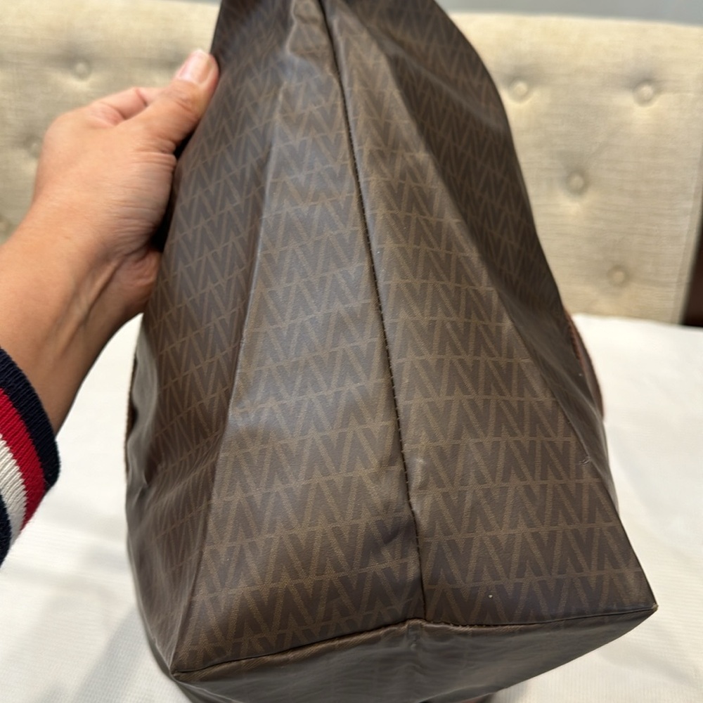 Authentic Mario Valentino weekend travel bag - Picture 5 of 14
